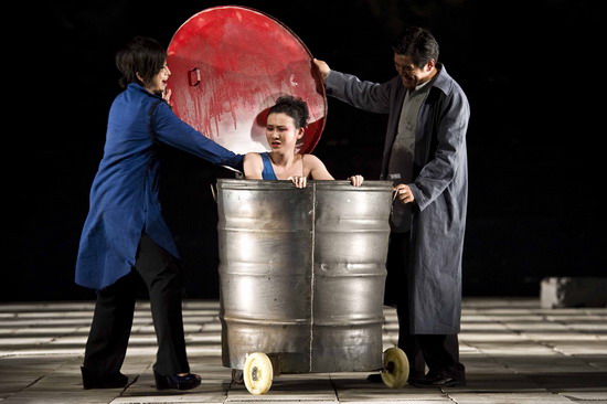 禁闭演出观众当众吵架体会剧中深意组图