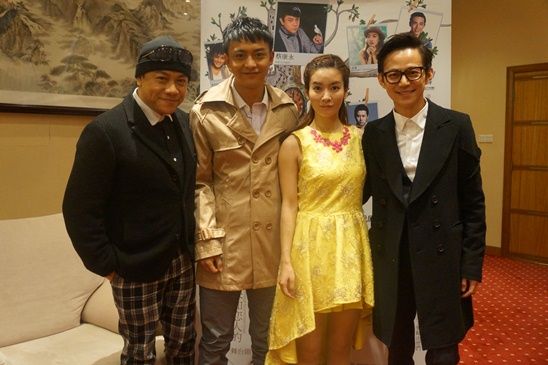何炅蔡康永与李晟李佳航合影