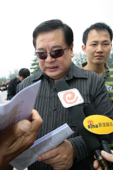 李文华追悼会八宝山举行 姜昆冯巩等来送别(图)