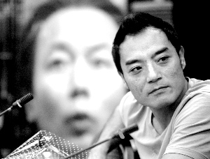 气喘吁吁遭恶评导演郑重我向葛大爷道歉