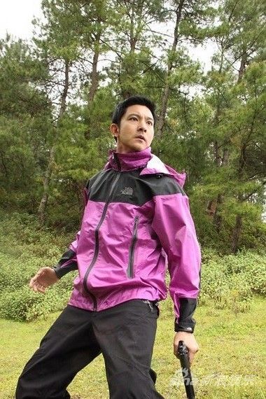 《地域无门》阴霾悬疑 立威廉霸气外露