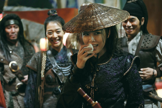 海盗公开幕后剧照齐戴墨镜酷劲十足