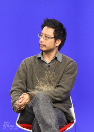 图文彭顺彭发唐嫣做客彭发认真聆听