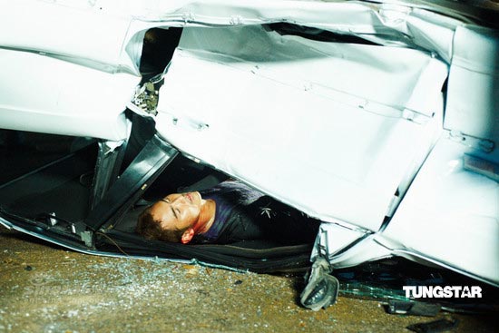 阮经天被删残忍车祸场面曝光新浪娱乐讯 已于2月26日上映的星皓新片