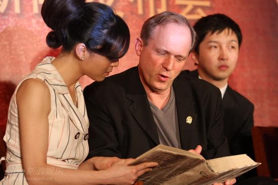 《拉贝日记》首映 香川照之获颁拉贝和平奖[23p]