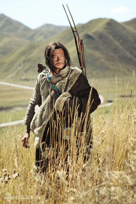 图文何润东新片造型何润东新片造型