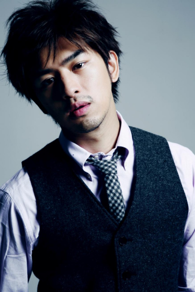 陈柏霖喜迎27岁生日不谈感情只爱事业(图)