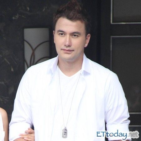 男模黄志玮因膝盖旧伤不能当兵(图)