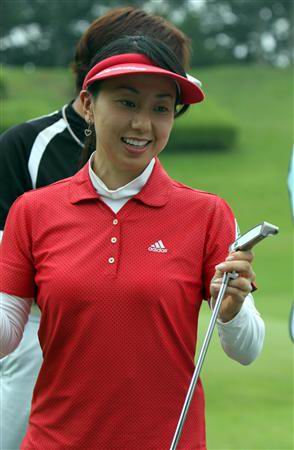 石田纯一承认与22岁女友恋情 坦言今年将完婚