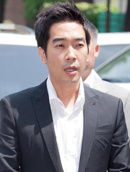 传高英旭因涉嫌强奸遭公司单方面解约