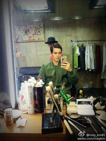 韩国混血演员rickykim开微博晒自拍(图)