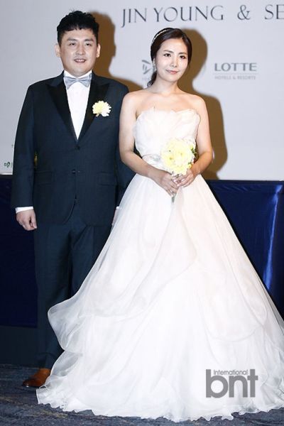 韩星玄振英吴书云完婚 新郎落泪新娘甜美