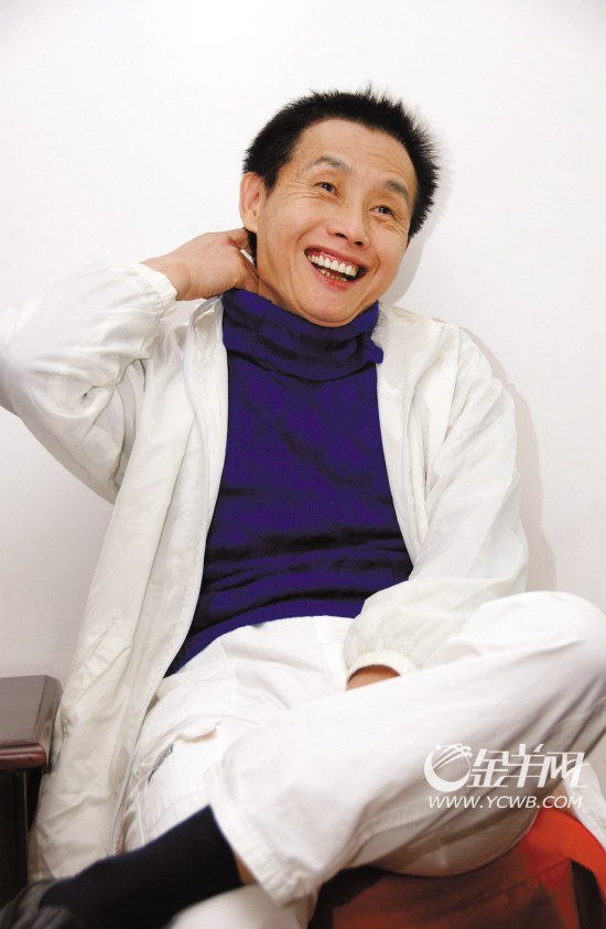 邓建国上演征婚记单身二十年受不了了