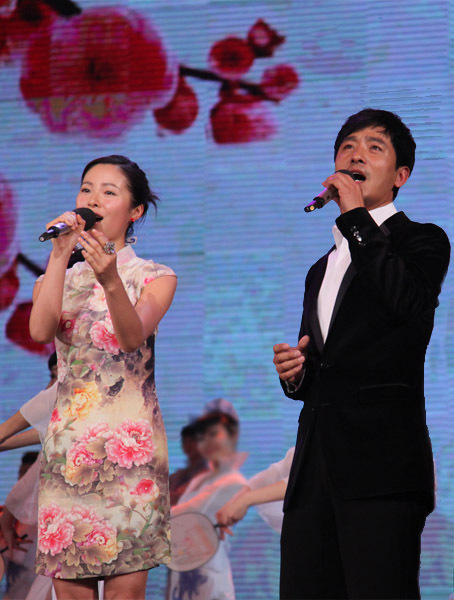 央视群英汇元旦播出 郭晓冬江一燕精彩献演