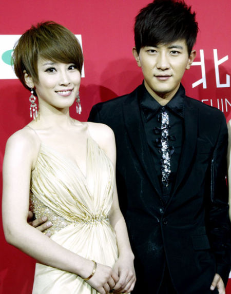 大左谢楠担任开幕式主持