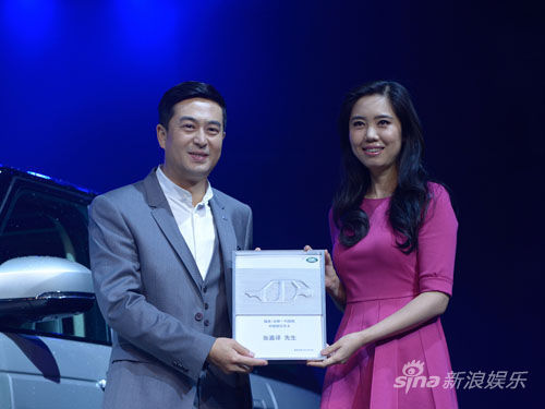 张嘉译出席活动代言名车畅谈新剧