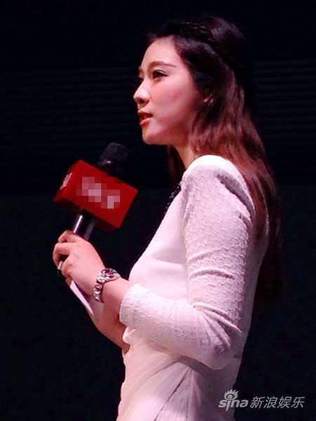 《养生堂》而广受观众喜爱的主持人悦悦,与演员倪妮共同作为"美丽代言