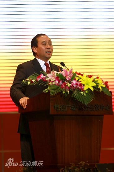 明星全接触 > 正文  新浪娱乐讯 1月29日晚,中国巨力集团旗下巨力索具