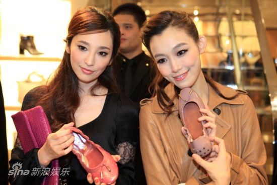 图文:吴佩慈范玮琪相互爆料-吴佩慈