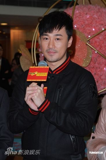 新浪娱乐讯 2012年1月30日香港消息,新城电台昨日邀请林峰,泳儿(微 