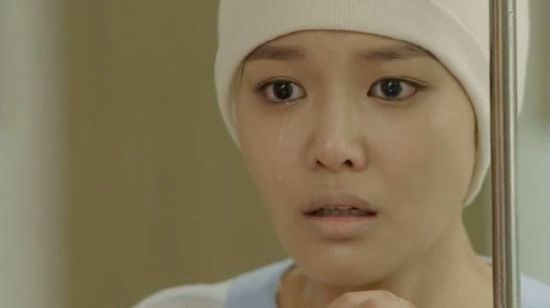 秀英落泪秀英拉小提琴秀英演患者新浪娱乐讯 韩国有线台tvn电视剧《第