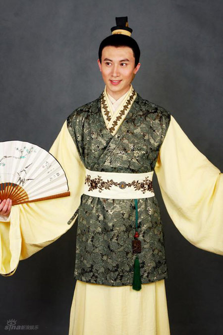 红楼新造型遭骂妾穿大红悖常识选角不靠谱图