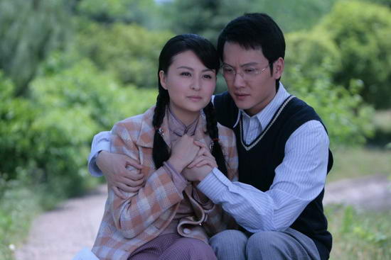 近日,在上海电视剧频道首播的大型豪华年代戏《钻石豪门》收视率一路