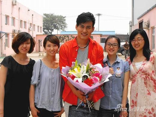 王骏毅"第一次"献给《娘家2》 神秘大礼亮相