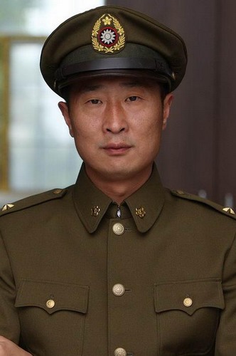 林永健变魔术林永健《黎明之前》南京宣传献歌林永健《黎明之前》剧照