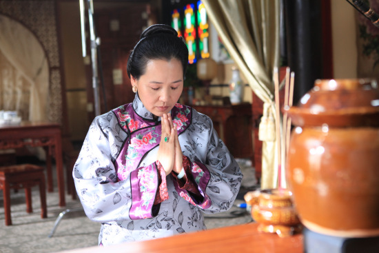 《百媚千娇》百花绽放 驻阵南国(图)