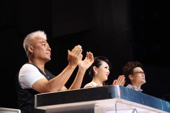 评委巫启贤李晶晶武明新浪娱乐讯 上周五晚,《你最有才》全国突围赛第