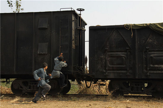铁道游击队扒火车图片