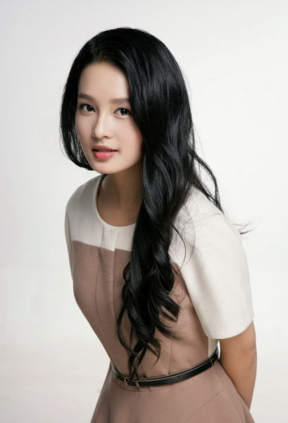 《花开半夏》渐入佳境 动人李沁如画"附身"