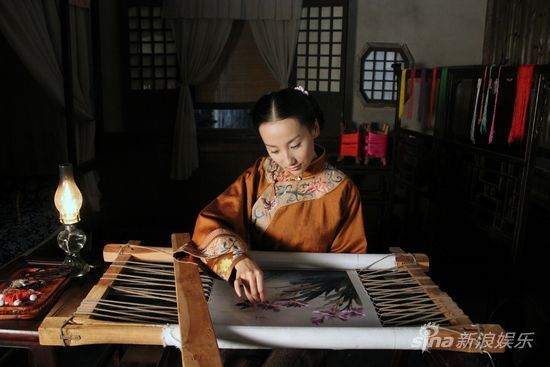 《姑苏十二娘》福建首播 高洋饰绣娘舞针弄线