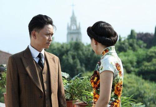 香草美人五集连播刘威葳谢君豪战火中缠绵