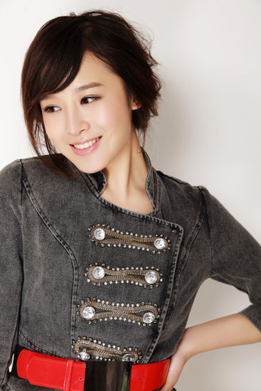 赵寒雪《边寨烽火》饰演洛勇赵寒雪《边寨烽火》剧照新浪娱乐讯 由于