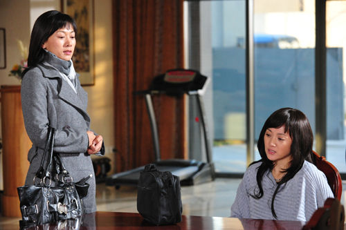 再回首四川开播冤家姐妹争斗多