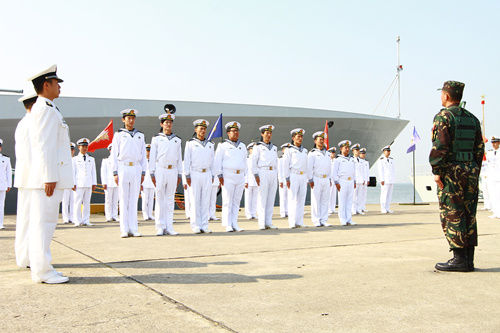 星兵与海军战士