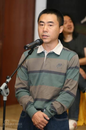 图文:《夜来香》关机 导演刘家成