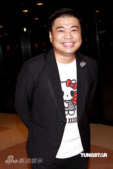 图文:《廉政行动》首映-阮兆祥开怀大笑