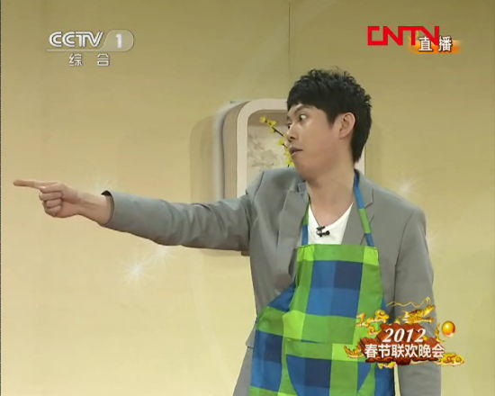 图文:央视春晚-艾伦饰演丈夫