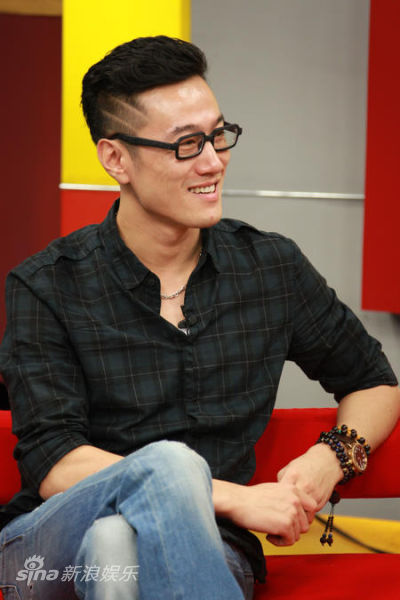 图文铁血男儿做客朱刚日尧答问