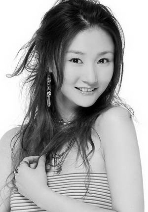 "岩女郎"——一抹晨曦中的青翠