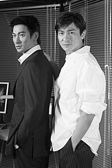 华仔(右)与蜡像冯小刚(右)与蜡像梅妈与梅艳芳蜡像张国荣蜡像本报讯