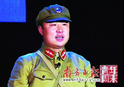 董金棠版雷锋董金棠在1964年电影《雷锋》中扮演雷锋.