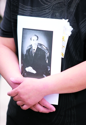 千人送别李文华