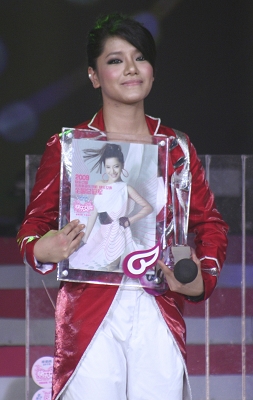 江映蓉无悬念"快女"夺冠