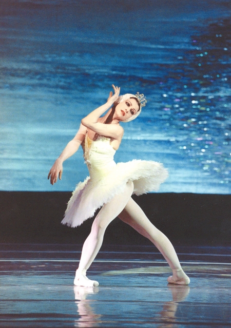 "芭蕾公主"侯宏澜教你看懂《天鹅湖》