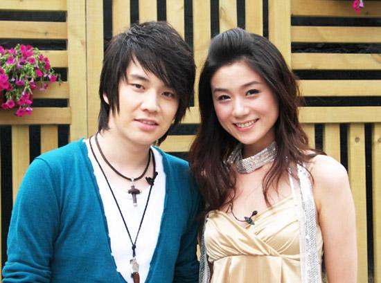 黄鑫,马阅新浪娱乐讯 日前,英皇星艺"优质偶像"黄鑫