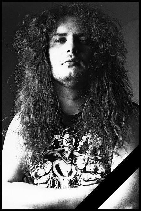 destruction联手sodom致敬已故德国鼓手chris